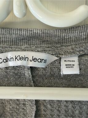 Calvin Klein Jeans Light Gray Waffle Knit Pullover